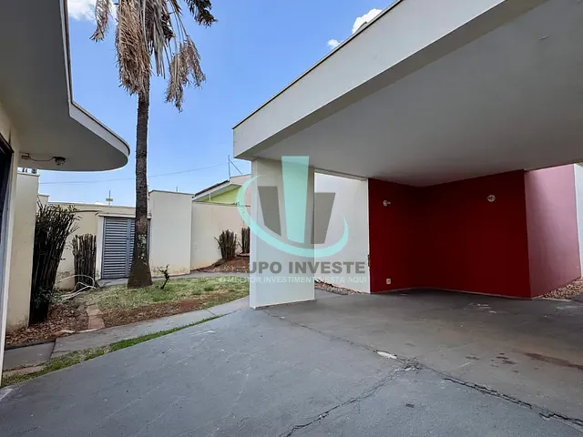 Casa com 600m² 3 quartos e 4 banheiros, à venda ou para alugar, no bairro VILA HARMONIA em ARARAQUARA