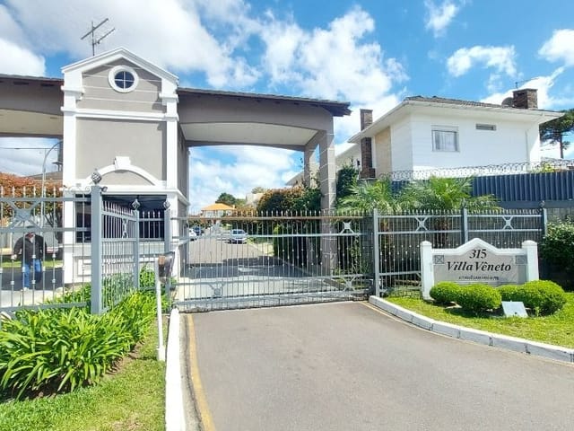 Casa com 335m² 4 quartos e 6 banheiros, à venda, no bairro Santa Felicidade em Curitiba