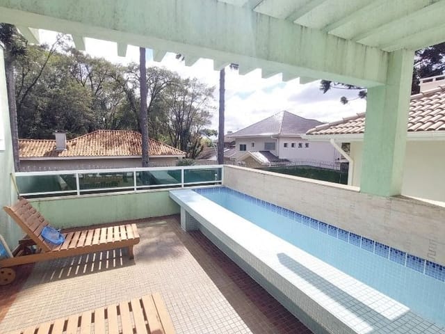 Casa com 335m² 4 quartos e 6 banheiros, à venda, no bairro Santa Felicidade em Curitiba