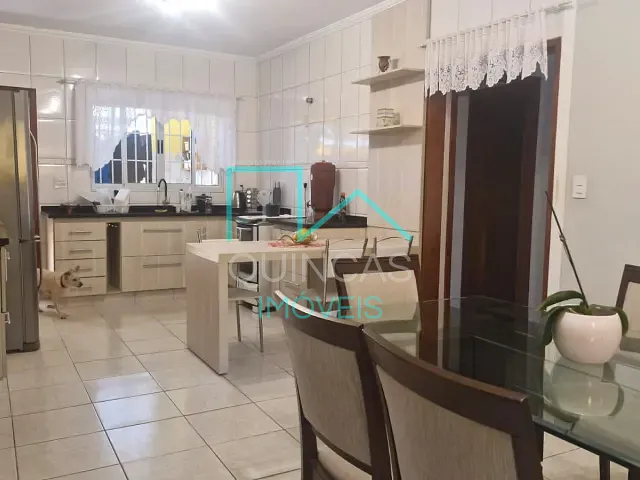 Casa com 1000m² 3 quartos e 2 banheiros, à venda, no bairro Jardim Tereza Cristina em Jundiaí