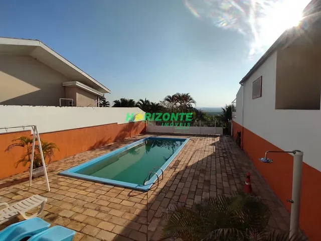 Casa com 500m² 3 quartos e 4 banheiros, à venda, no bairro Jardim das Indústrias em São José dos Campos