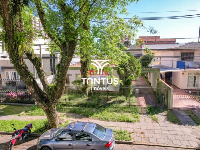 Casa com 361m² 3 quartos e 2 banheiros, à venda, no bairro Boa Vista em Curitiba