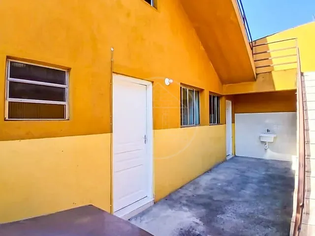 Casa com 197m² 2 quartos e 1 banheiro, para alugar, no bairro Parque Alto do Rio Bonito em São Paulo