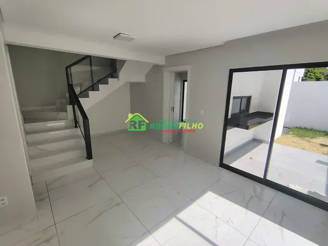Casa com 271m² 4 quartos e 4 banheiros, para alugar, no bairro Porto do Centro em Teresina