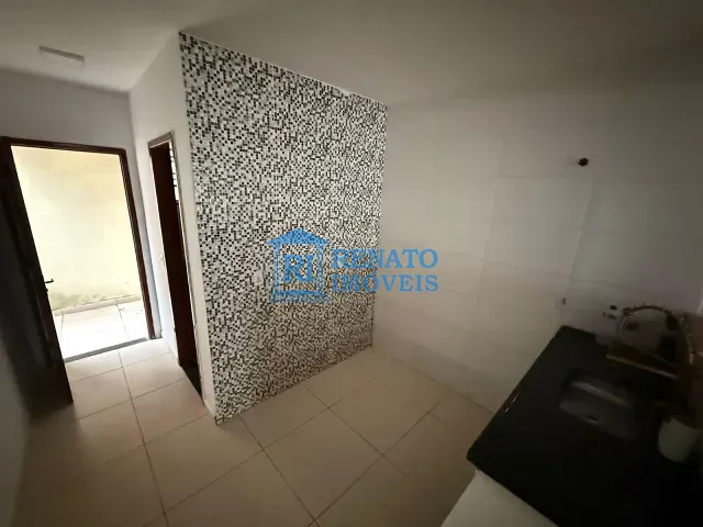 Casa 2 quartos e 1 banheiro, para alugar, no bairro Itapeba em Maricá