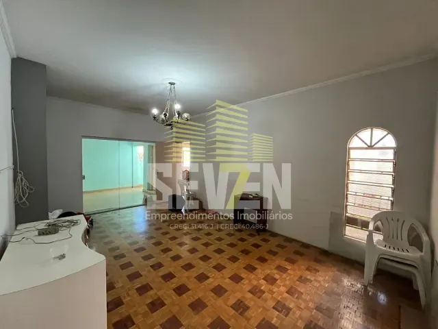 Casa com 473m² 4 quartos e 2 banheiros, à venda, no bairro Centro em Bauru