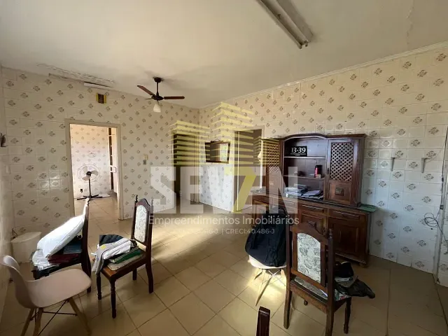 Casa com 473m² 4 quartos e 2 banheiros, à venda, no bairro Centro em Bauru