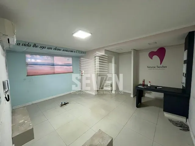 Casa com 473m² 4 quartos e 2 banheiros, à venda, no bairro Centro em Bauru