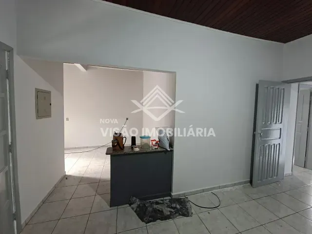 Casa 2 quartos e 1 banheiro, para alugar, no bairro Setor Comercial em Sinop