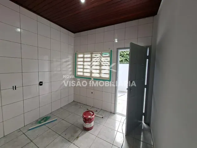 Casa 2 quartos e 1 banheiro, para alugar, no bairro Setor Comercial em Sinop