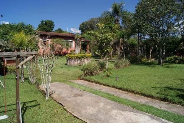 Casa com 2500m² 5 quartos e 2 banheiros, à venda, no bairro Jardim Das Palmeiras em Bom Jesus dos Perdões