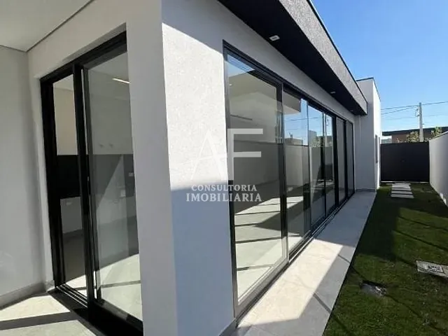 Casa com 315m² 4 quartos e 5 banheiros, à venda, no bairro Loteamento Residencial Fazenda Casa Grande em Taubaté