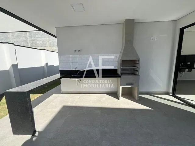 Casa com 315m² 4 quartos e 5 banheiros, à venda, no bairro Loteamento Residencial Fazenda Casa Grande em Taubaté