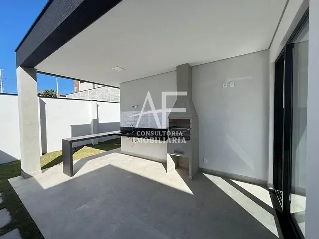 Casa com 315m² 4 quartos e 5 banheiros, à venda, no bairro Loteamento Residencial Fazenda Casa Grande em Taubaté
