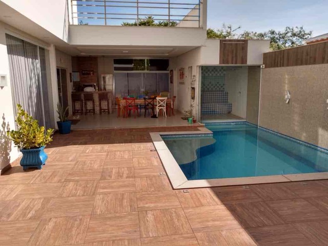 Casa com 500m² 4 quartos e 5 banheiros, à venda, no bairro Parque Califórnia em Campos dos Goytacazes