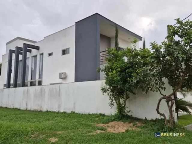 Casa com 500m² 4 quartos e 5 banheiros, à venda, no bairro Parque Califórnia em Campos dos Goytacazes