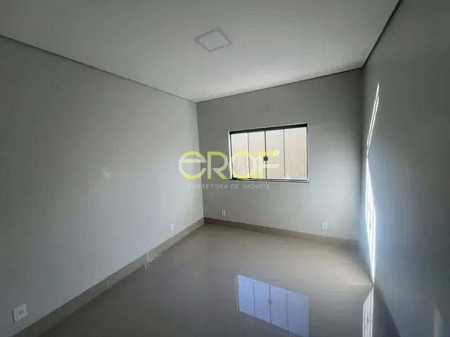 Casa com 202m² 3 quartos e 2 banheiros, à venda, no bairro SETOR BROCOTÓ/LARANJEIRAS em Formosa