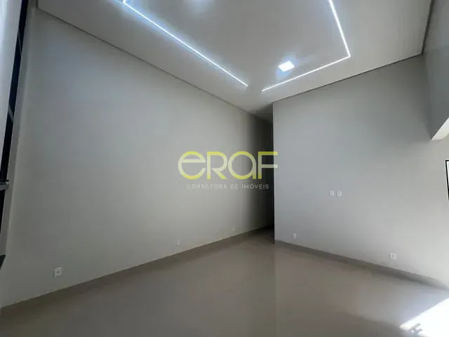 Casa com 202m² 3 quartos e 2 banheiros, à venda, no bairro SETOR BROCOTÓ/LARANJEIRAS em Formosa