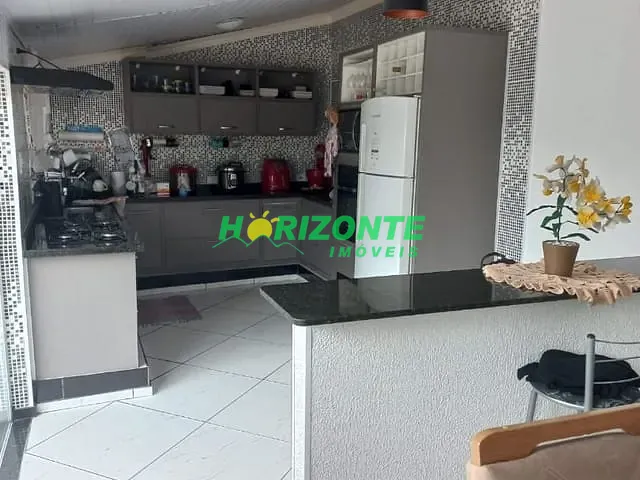 Casa com 507m² 3 quartos e 3 banheiros, à venda, no bairro Primavera 1B em São José dos Campos
