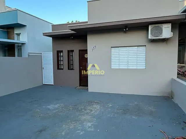 Casa com 180m² 2 quartos e 1 banheiro, à venda, no bairro Jardim Guarujá em Salto