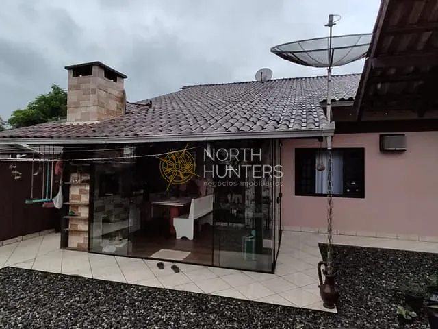 Casa com 157m² 2 quartos e 3 banheiros, à venda, no bairro João Costa em Joinville