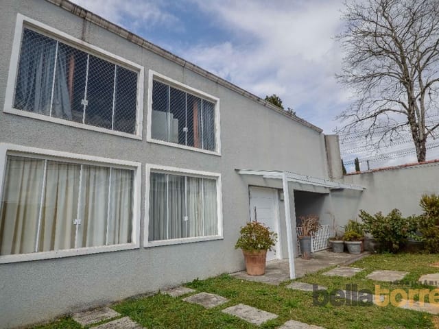 Casa com 1014m² 4 quartos e 2 banheiros, à venda, no bairro Vila Franca em Piraquara