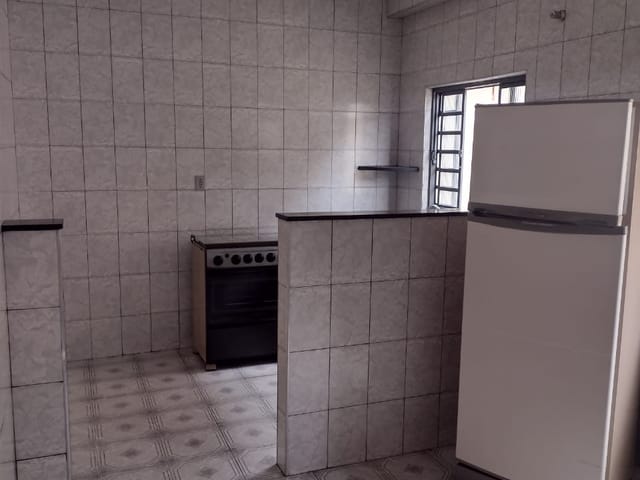 Casa com 250m² 2 quartos e 2 banheiros, à venda, no bairro Parque Senhor do Bonfim em Taubaté