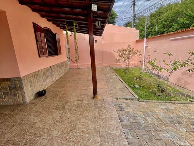 Casa 3 quartos e 2 banheiros, à venda, no bairro Ouro Preto em Belo Horizonte