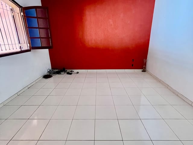 Casa 3 quartos e 2 banheiros, à venda, no bairro Ouro Preto em Belo Horizonte