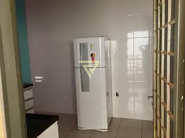 Casa com 200m² 1 quarto e 1 banheiro, à venda, no bairro Jardim Ângelo Jurca em Ribeirão Preto
