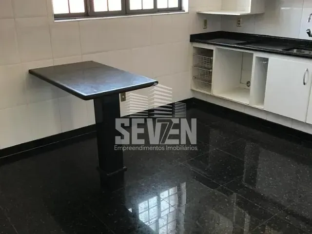 Casa com 240m² 6 quartos e 6 banheiros, à venda, no bairro Jardim Paulista em Bauru