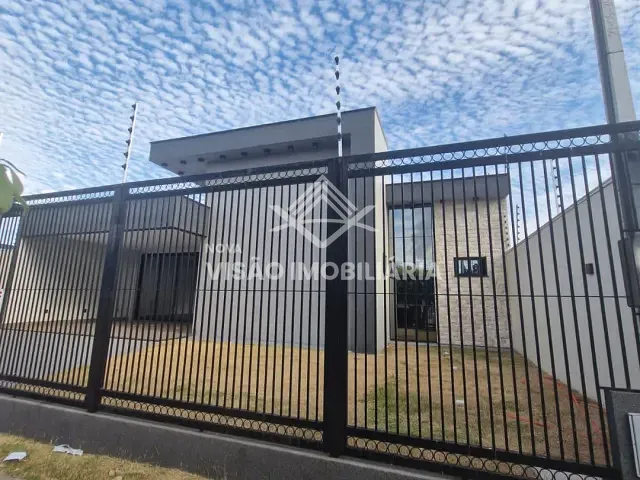 Casa 3 quartos e 4 banheiros, à venda, no bairro Jardim Primavera em Sinop