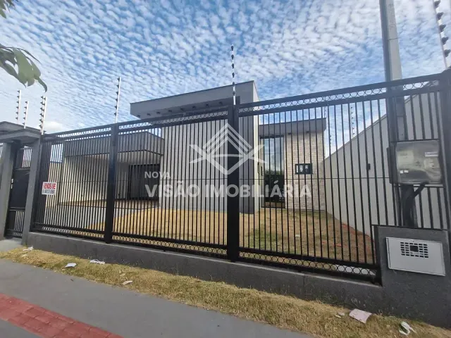Casa 3 quartos e 4 banheiros, à venda, no bairro Jardim Primavera em Sinop
