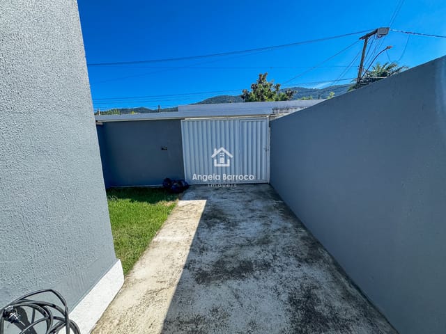 Casa 2 quartos e 2 banheiros, para alugar, no bairro Barroco (Itaipuaçu) em Maricá