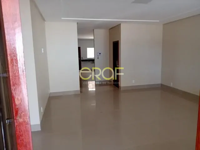 Casa com 360m² 3 quartos e 5 banheiros, à venda, no bairro Parque das Laranjeiras em Formosa