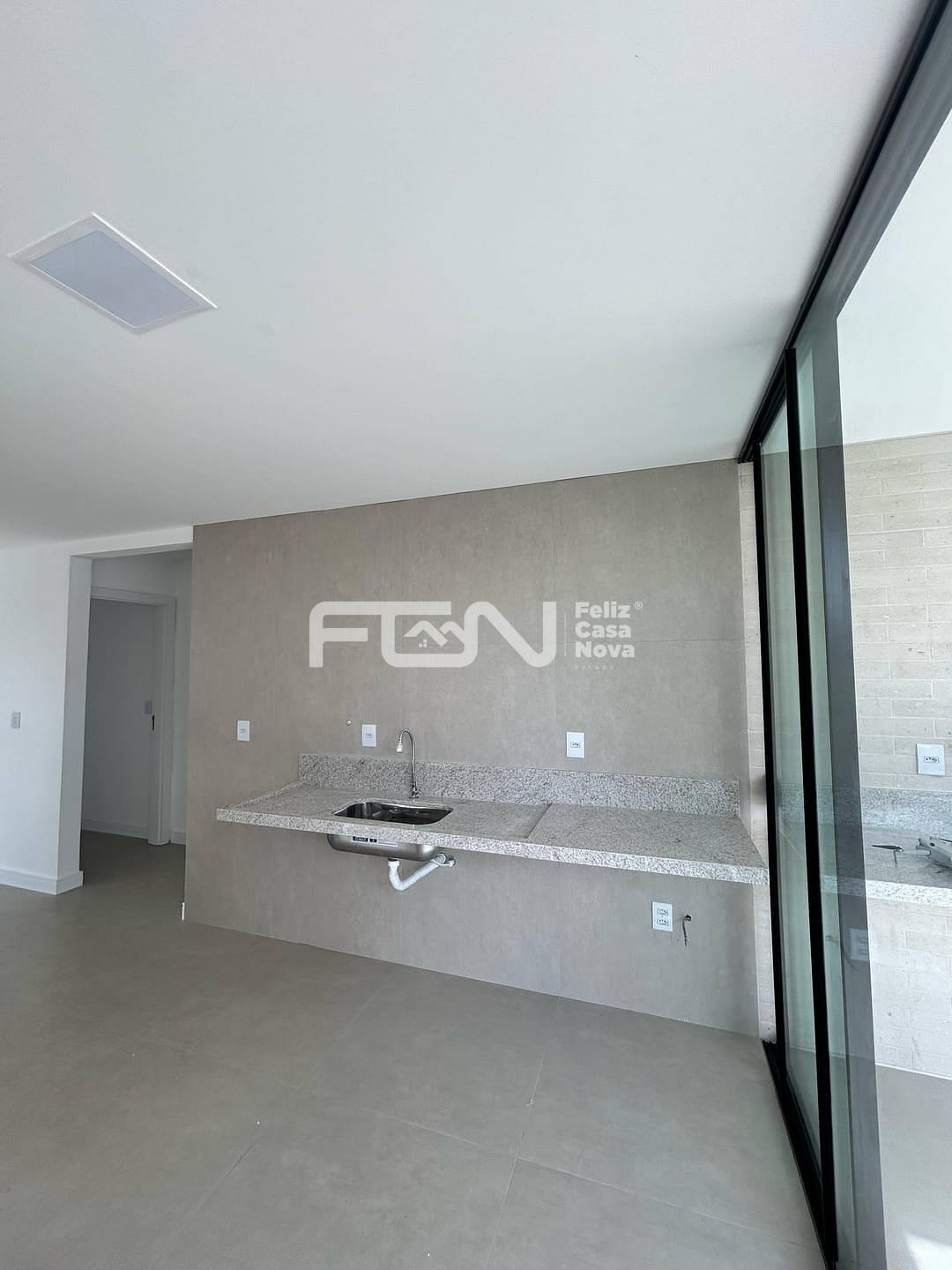 Casa à venda com 3 quartos, 10m² - Foto 4