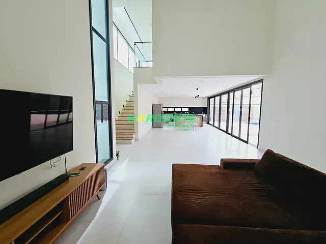 Casa com 600m² 4 quartos e 5 banheiros, à venda, no bairro Condomínio Residencial Colinas do Paratehy em São José dos Campos