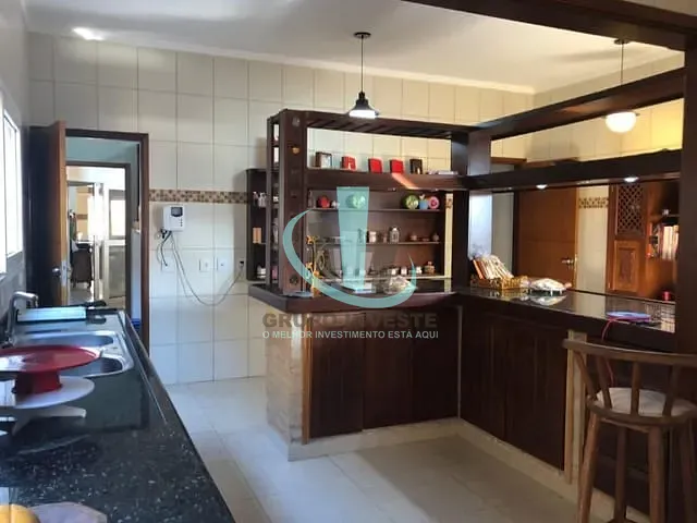 Casa com 600m² 4 quartos e 6 banheiros, à venda, no bairro VILA HARMONIA em ARARAQUARA