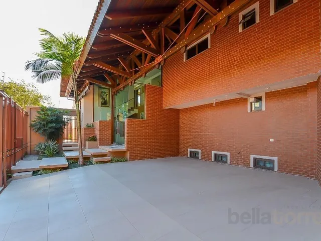 Prédio com 444m² 1 quarto e 6 banheiros, à venda, no bairro Bom Retiro em Curitiba