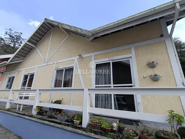 Casa 3 quartos e 3 banheiros, à venda, no bairro Granja Guarani em Teresópolis
