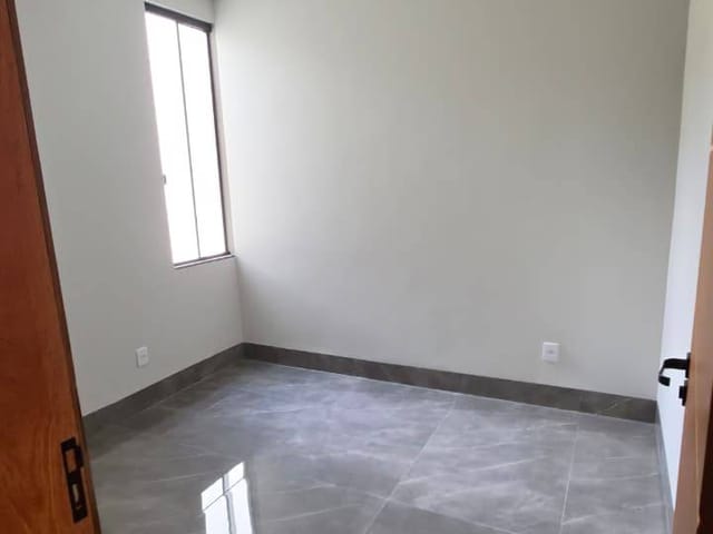 Casa com 150m² 2 quartos e 1 banheiro, à venda, no bairro Jardim Veneza em Sinop
