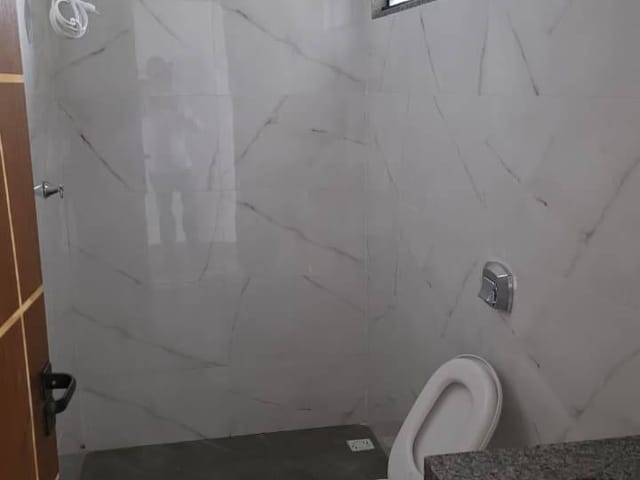 Casa com 150m² 2 quartos e 1 banheiro, à venda, no bairro Jardim Veneza em Sinop