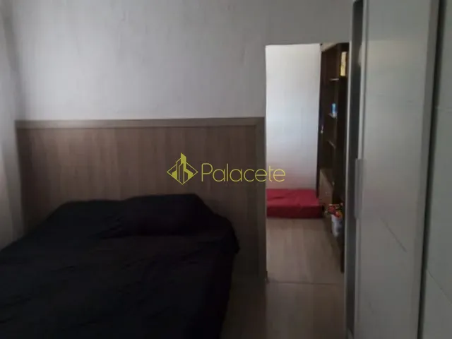 Casa com 300m² 2 quartos e 1 banheiro, à venda, no bairro Residencial e Comercial Cidade Jardim em Pindamonhangaba