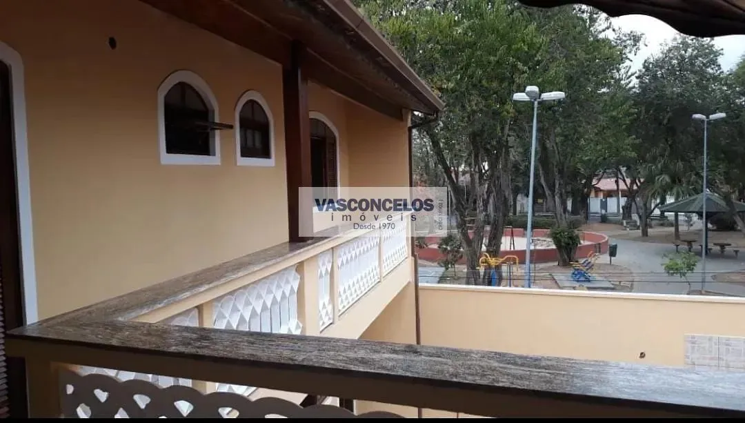 Casa, 3 quartos, 261 m² - Foto 2