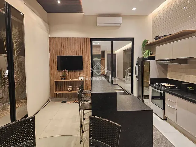 Casa 3 quartos e 5 banheiros, à venda, no bairro Alameda das Cores Residencial em Sinop