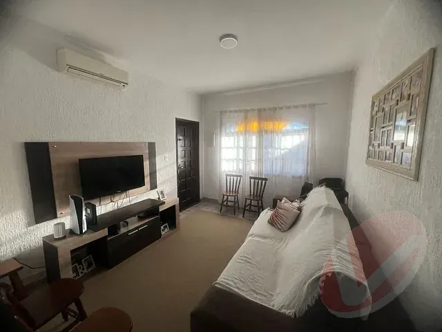 Casa com 135m² 2 quartos e 1 banheiro, à venda, no bairro Maracanã em Praia Grande