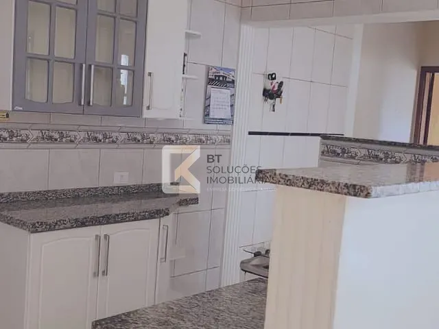 Casa com 250m² 2 quartos e 2 banheiros, à venda, no bairro Jardim Regina em Indaiatuba
