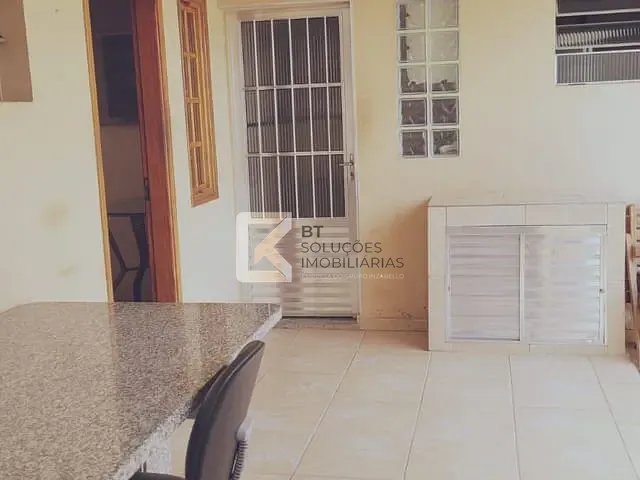Casa com 250m² 2 quartos e 2 banheiros, à venda, no bairro Jardim Regina em Indaiatuba