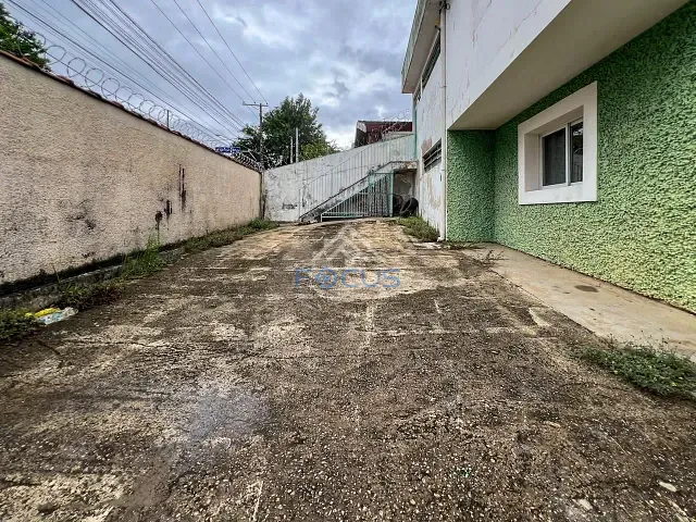 Casa com 371m² 3 quartos e 2 banheiros, à venda, no bairro Vila São Paulo em Jundiaí