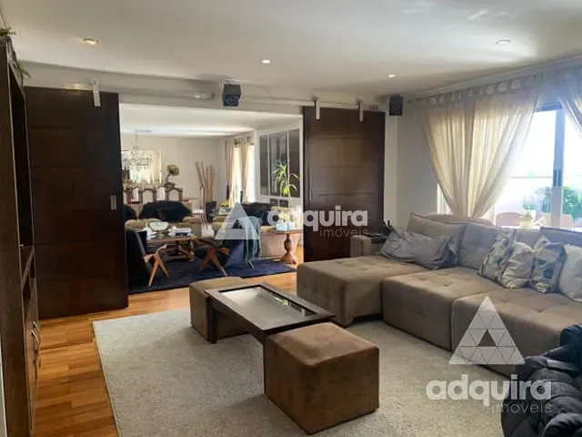 Casa com 849m² 4 quartos e 6 banheiros, à venda, no bairro Estrela em Ponta Grossa